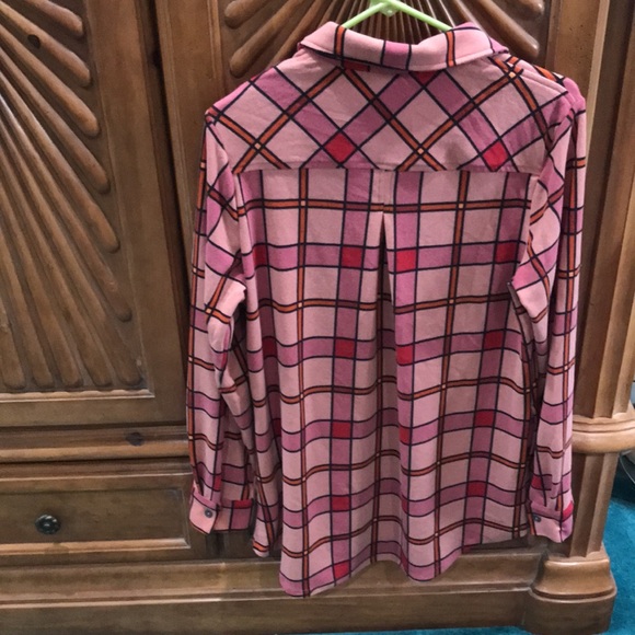 Denim and co. Size small. Front pocket and side pockets. Polyester and spandex - Picture 2 of 2